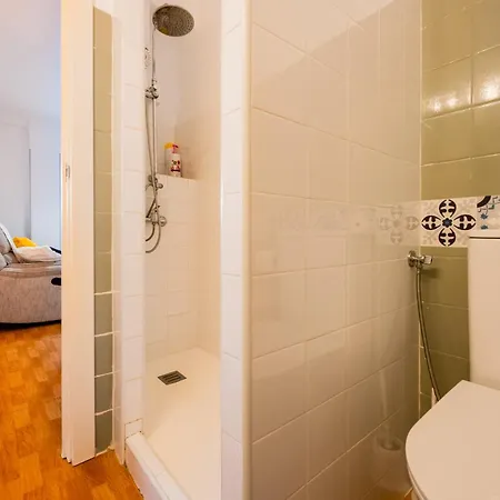 Cerca Del Centro Y Estacion De Tren,parking Privado Gratis, Bicis Gratis Apartamento *