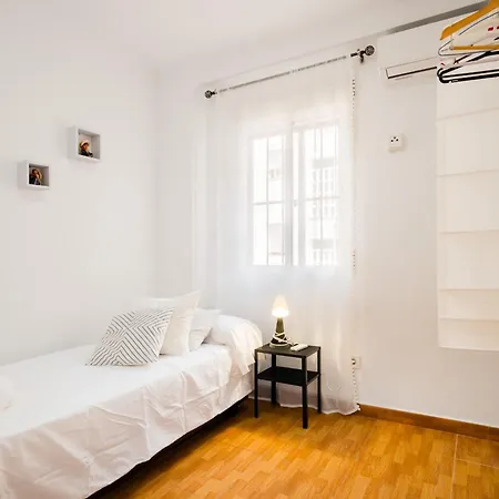 Cerca Del Centro Y Estacion De Tren,parking Privado Gratis, Bicis Gratis *