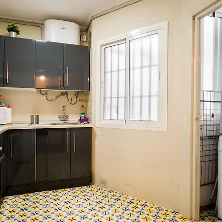 Cerca Del Centro Y Estacion De Tren,parking Privado Gratis, Bicis Gratis Apartamento