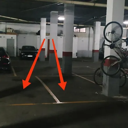 아파트 Cerca Del Centro Y Estacion De Tren,parking Privado Gratis, Bicis Gratis *